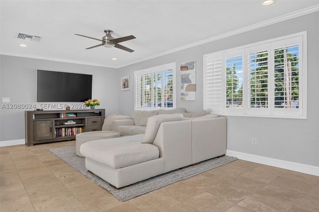 14220 SW 86th Ave, Palmetto Bay, FL 33158