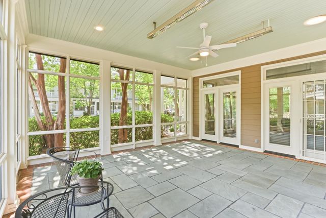 942 HARBOR VIEW DR, Memphis, TN 38103