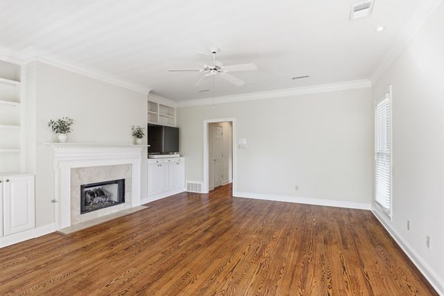 942 HARBOR VIEW DR, Memphis, TN 38103