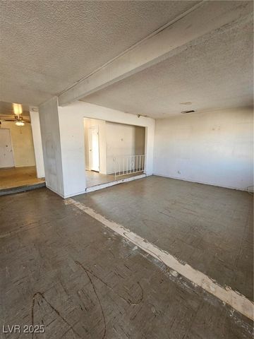 3012 Palm Springs Way, Las Vegas, NV 89102