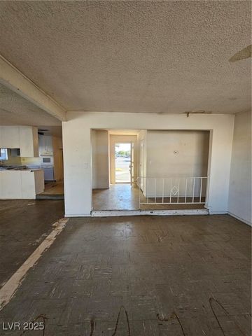 3012 Palm Springs Way, Las Vegas, NV 89102