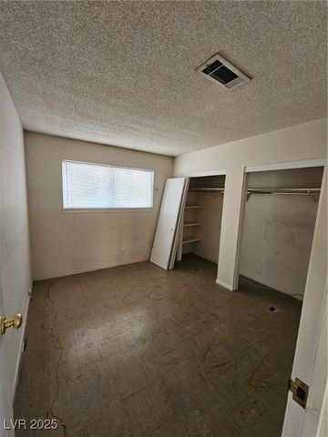 3012 Palm Springs Way, Las Vegas, NV 89102