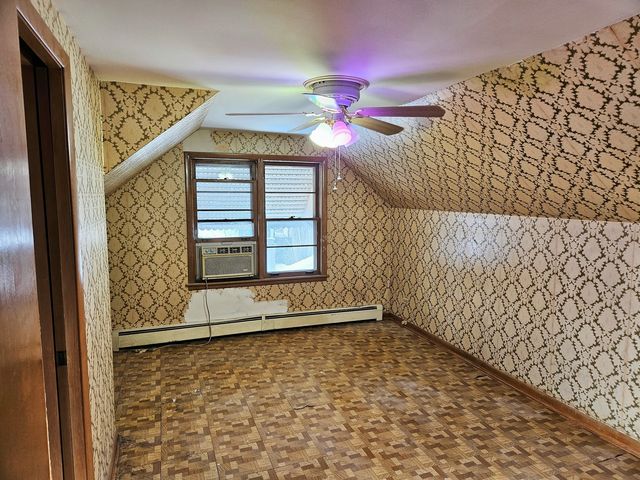 6940 N Ottawa Avenue, Chicago, IL 60631