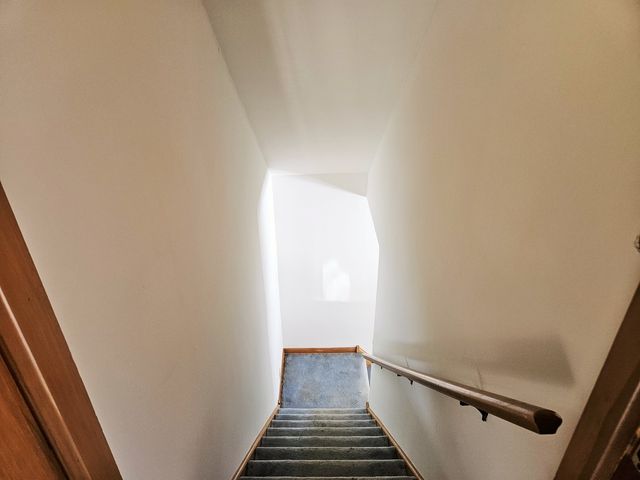 6940 N Ottawa Avenue, Chicago, IL 60631