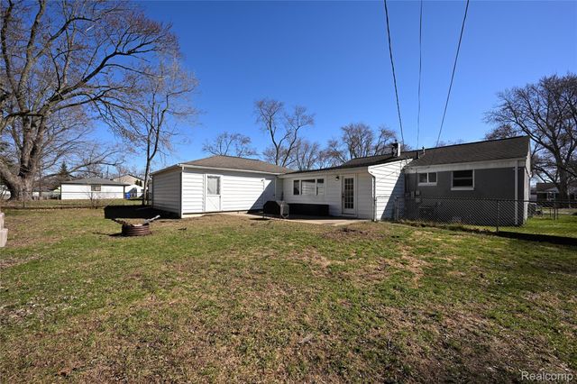 3581 Lawrence Avenue, Waterford Charter Township, MI 48329