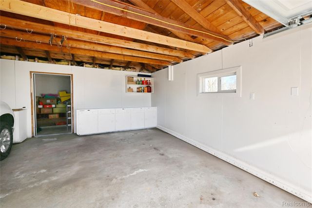 3581 Lawrence Avenue, Waterford Charter Township, MI 48329