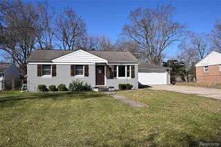 3581 Lawrence Avenue, Waterford Charter Township, MI 48329