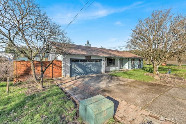 110 CHERRY BLOSSOM Lane, Woodland, WA 98674