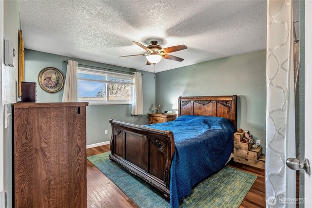 110 CHERRY BLOSSOM Lane, Woodland, WA 98674