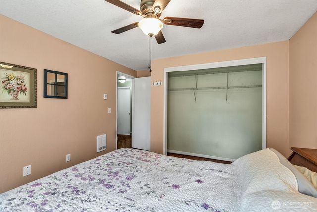 110 CHERRY BLOSSOM Lane, Woodland, WA 98674