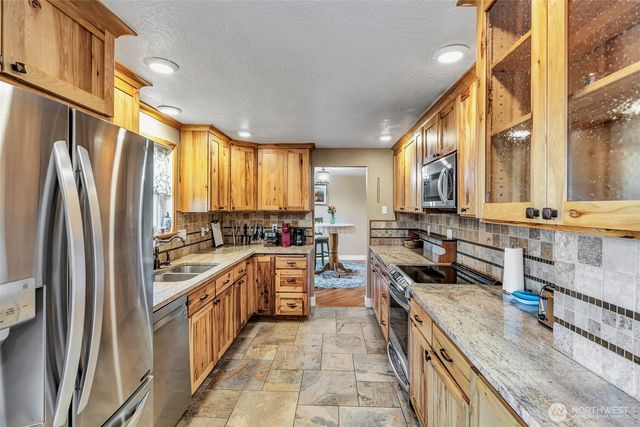 110 CHERRY BLOSSOM Lane, Woodland, WA 98674