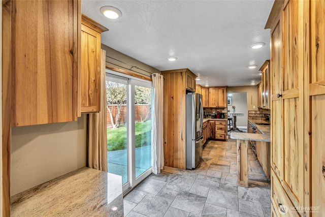 110 CHERRY BLOSSOM Lane, Woodland, WA 98674