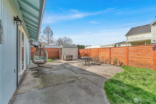 110 CHERRY BLOSSOM Lane, Woodland, WA 98674