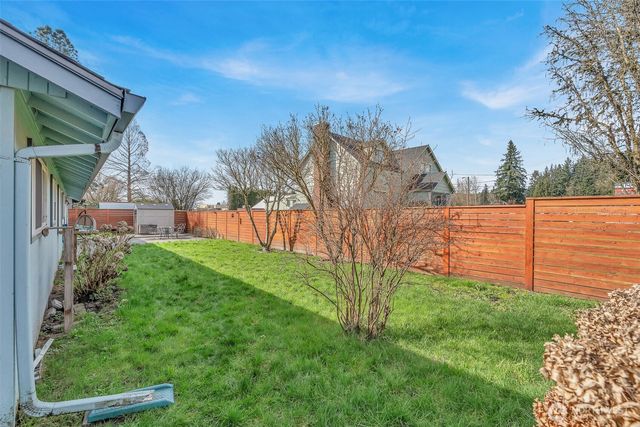 110 CHERRY BLOSSOM Lane, Woodland, WA 98674