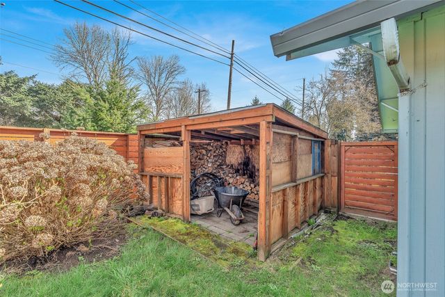 110 CHERRY BLOSSOM Lane, Woodland, WA 98674