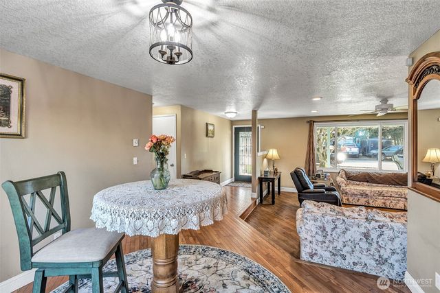 110 CHERRY BLOSSOM Lane, Woodland, WA 98674