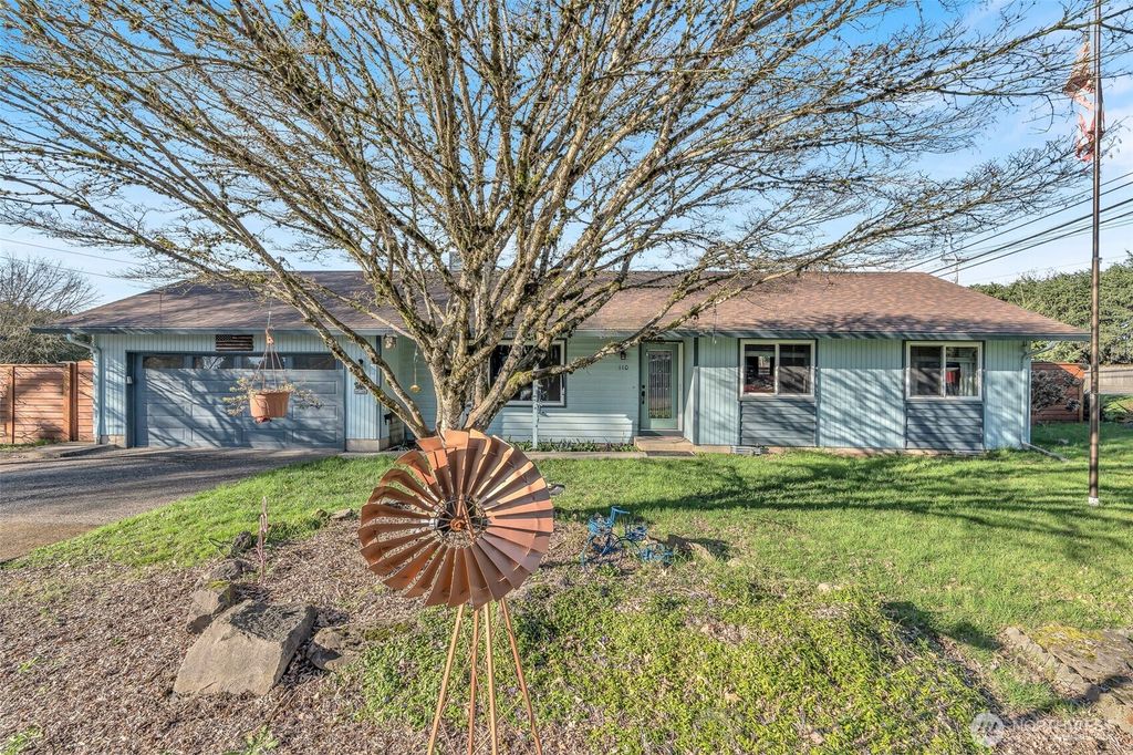 110 CHERRY BLOSSOM Lane, Woodland, WA 98674