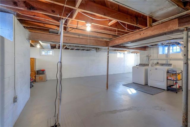 7440 Walmer Street, Overland Park, KS 66204