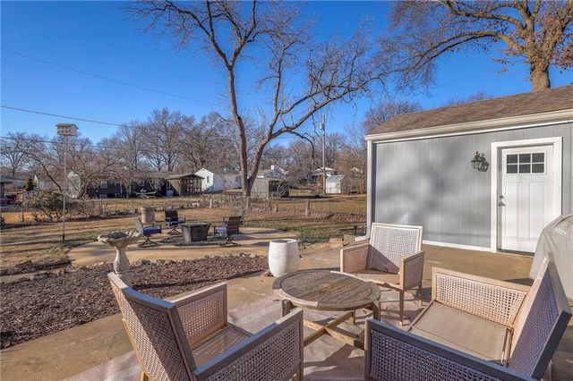 7440 Walmer Street, Overland Park, KS 66204