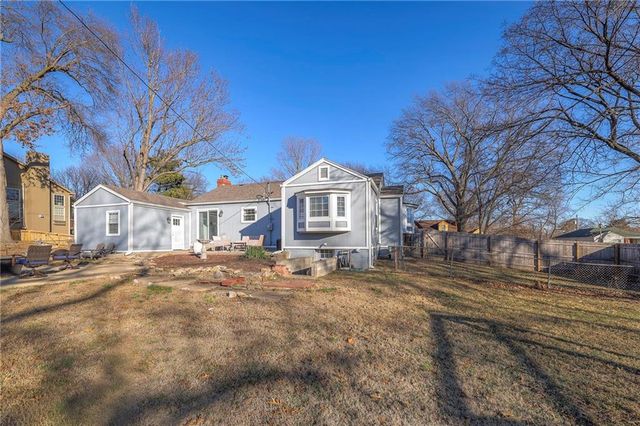 7440 Walmer Street, Overland Park, KS 66204