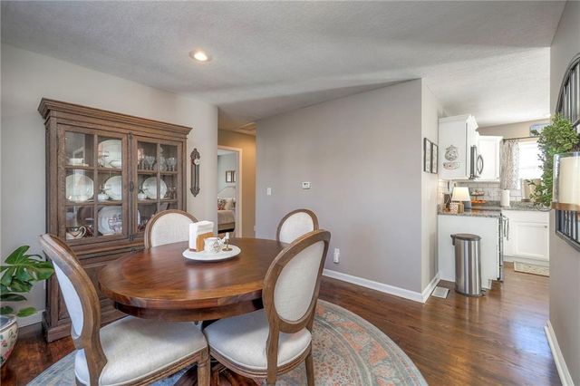 7440 Walmer Street, Overland Park, KS 66204