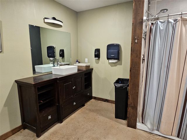 13597 County Road 35, Tyler, TX 75706