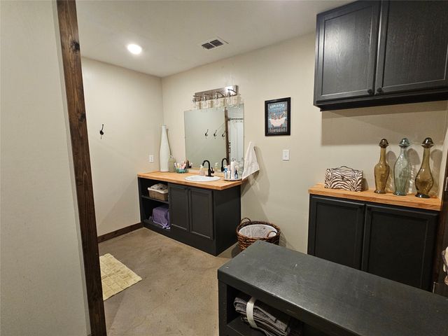 13597 County Road 35, Tyler, TX 75706