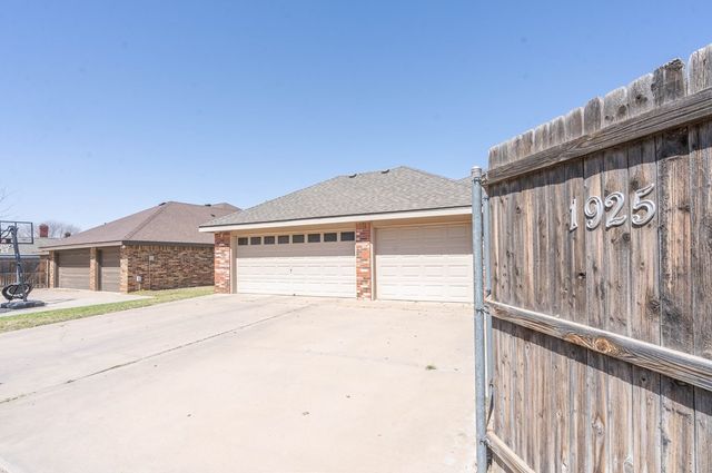1925 Centerview, Midland, TX 79707