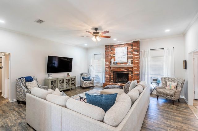 1925 Centerview, Midland, TX 79707