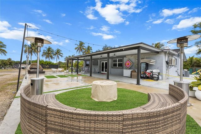 33300 SW 212th Avenue, Homestead, FL 33034