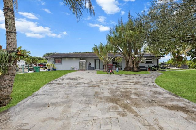 33300 SW 212th Avenue, Homestead, FL 33034