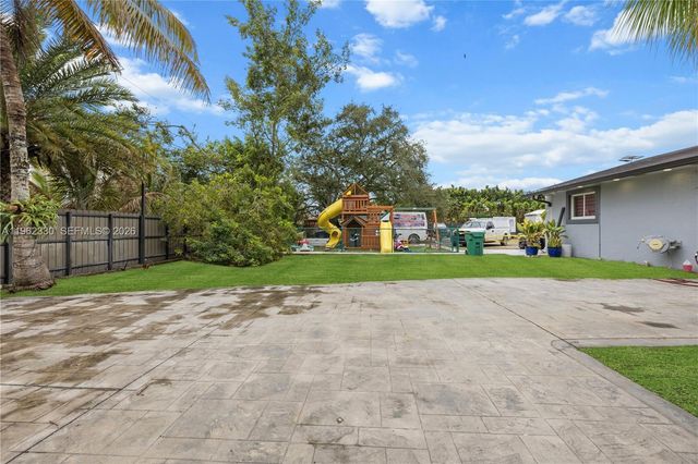 33300 SW 212th Avenue, Homestead, FL 33034