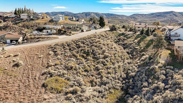 42729 Montello Drive, Lake Elizabeth, CA 93532