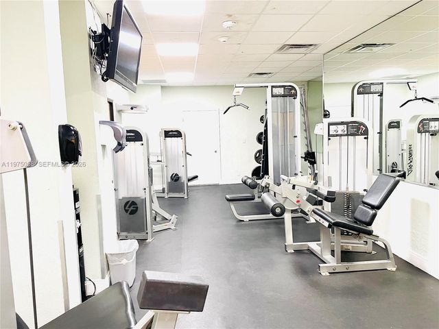 3180 S Ocean Dr 417, Hallandale Beach, FL 33009