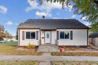 805 E MITCHELL Avenue, Waterloo, IA 50702
