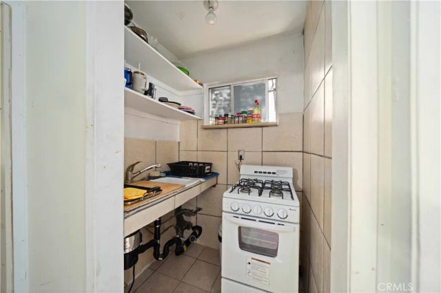 428 Fermoore Street, San Fernando, CA 91340