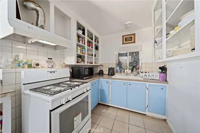 428 Fermoore Street, San Fernando, CA 91340