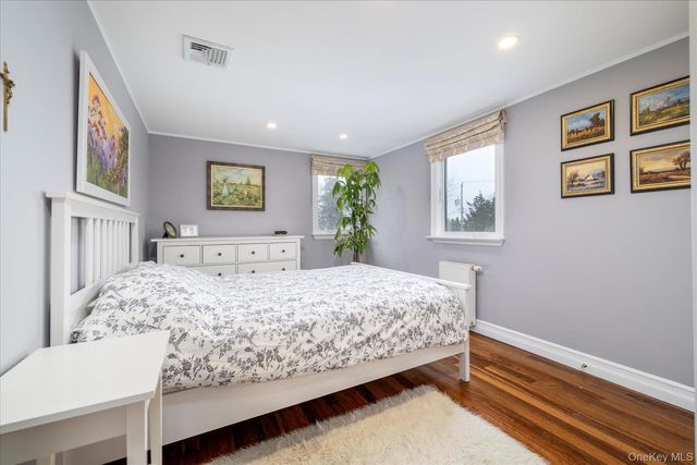 1053 Lydia Drive, Franklin Square, NY 11010