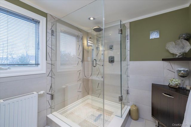 1053 Lydia Drive, Franklin Square, NY 11010