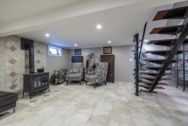 1053 Lydia Drive, Franklin Square, NY 11010