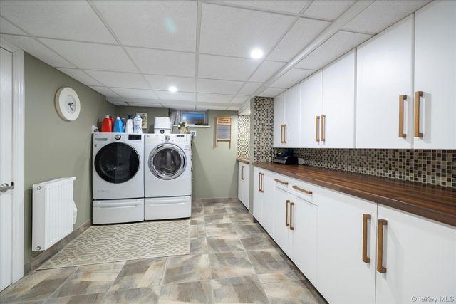 1053 Lydia Drive, Franklin Square, NY 11010