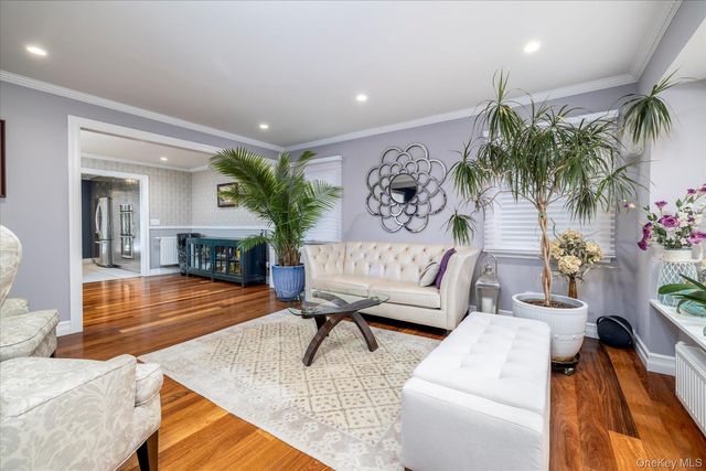 1053 Lydia Drive, Franklin Square, NY 11010