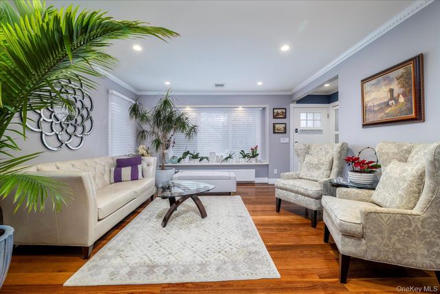 1053 Lydia Drive, Franklin Square, NY 11010