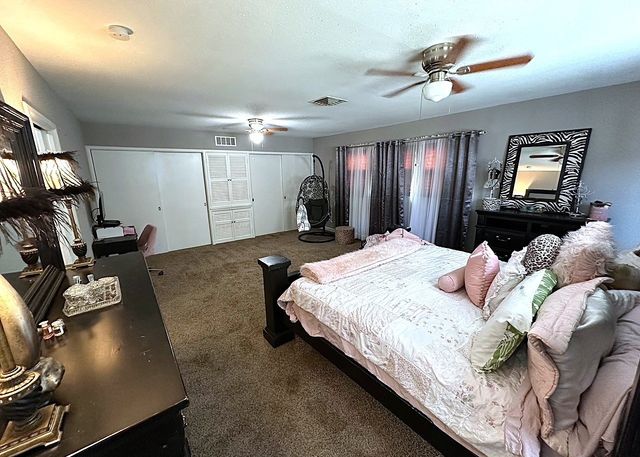 1325 W Chestnut Street, Denison, TX 75020