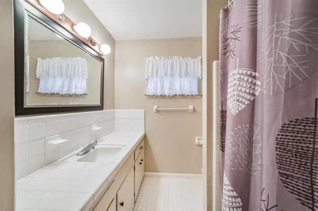 7510 Romney Road, Houston, TX 77036