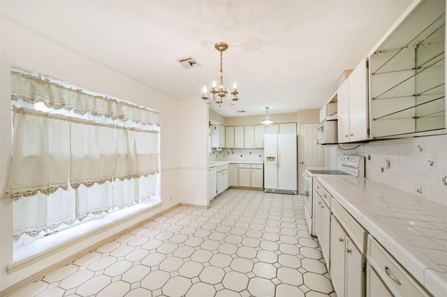 7510 Romney Road, Houston, TX 77036