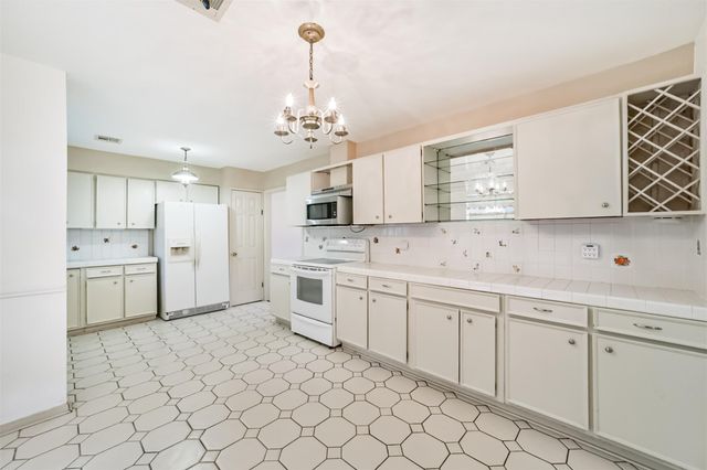 7510 Romney Road, Houston, TX 77036