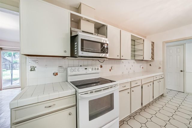 7510 Romney Road, Houston, TX 77036