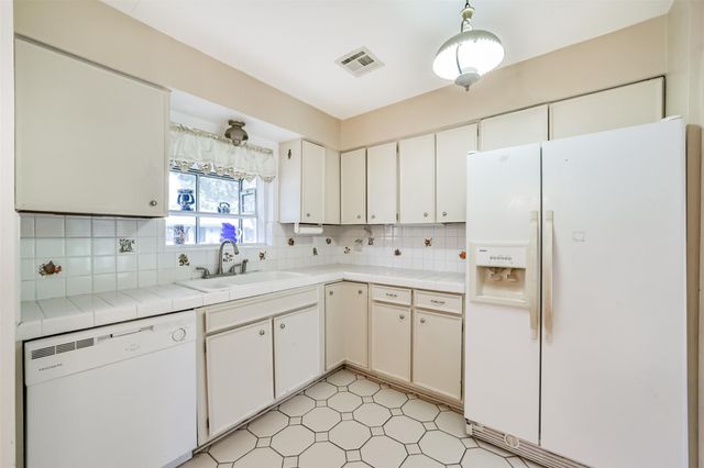 7510 Romney Road, Houston, TX 77036