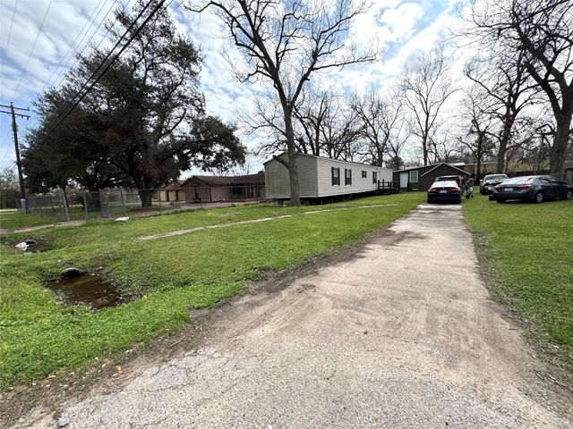 1810 Connorvale Rd Road, Houston, TX 77039